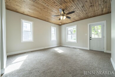 311 S Hanover St, Hastings, MI 49058 - photo 5