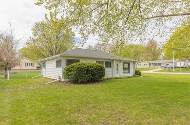 4110 Rownd St, Cedar Falls, IA 50613 - photo 3