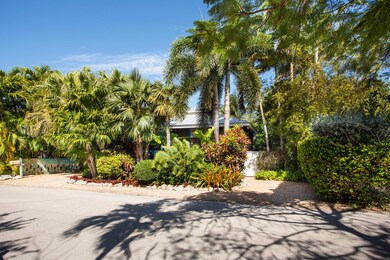 1209 Johnson St Key West FL-large-001-27