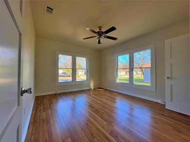 800 E Garnett St, Gainesville, TX 76240 - photo 5