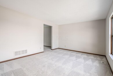 011_ Helmbright Court 0012