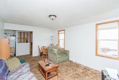 2925 Mahaska Ave, Des Moines, IA 50317 - photo 3