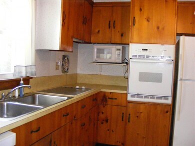 55 Mayflower Dr, Manchester, NH 03104 - photo 5