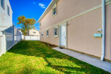 197 Currie Ave, Staten Island, NY 10306 - photo 5