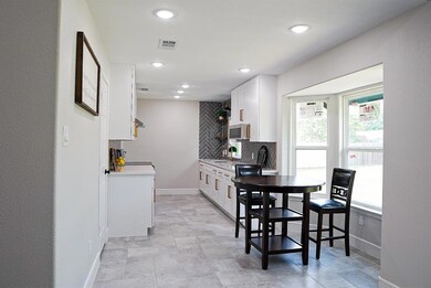 803 Barry Ln, Cleburne, TX 76031 - photo 6