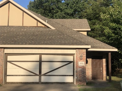 1961 E Peppervine Dr, Fayetteville, AR 72701 - photo 2