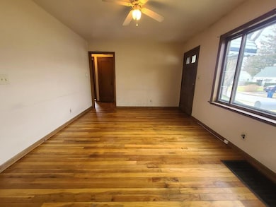 Living room alternate