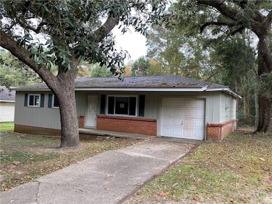 2001 Ostrom Dr, Mobile, AL 36605 - photo 2