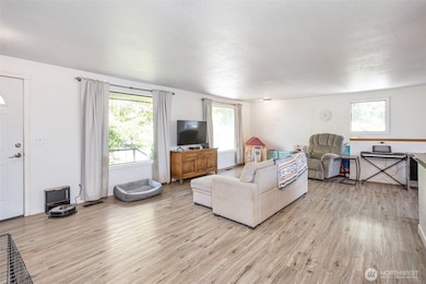 210 E 7th St, Waitsburg, WA 99361 - photo 2