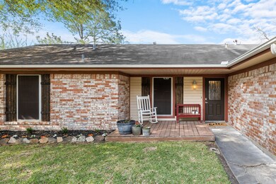 2612 Perry Ln, Alvin, TX 77511 - photo 2