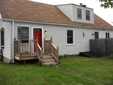 28 Wisconsin Ave, Rensselaer, NY 12144 - photo 2