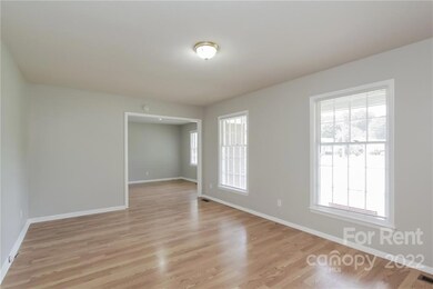 604 Brandon St, Statesville, NC 28677 - photo 3