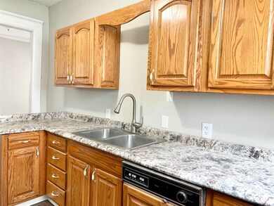 411 S 6th St, Elkhart, IN 46516 - photo 6