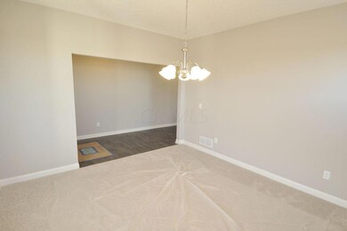 COLU_PINM_830_dining_room3