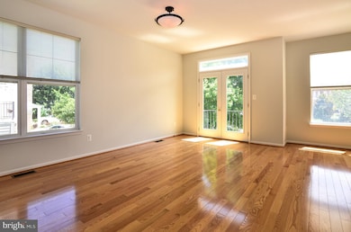 13402 Burrough Farm Dr, Herndon, VA 20171 - photo 7