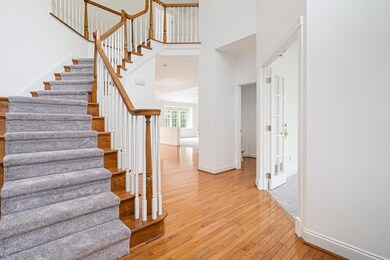 8377 Daventry_MLS_4