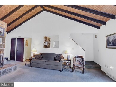 506 N Waverly St, Reading, PA 19607 - photo 4