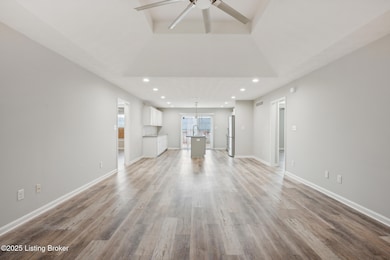 8706 Temperate Ct, Louisville, KY 40229 - photo 2