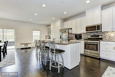 942 Magnolia Blossom Ct, Sykesville, MD 21784 - photo 6