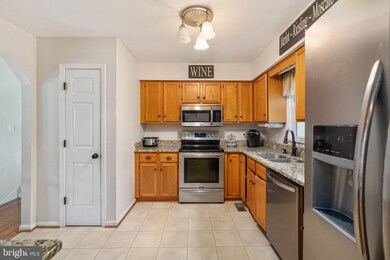 8 Gloucester Way, Stafford, VA 22554 - photo 5