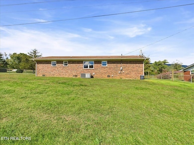 161 Gardenia Dr, Ewing, VA 24248 - photo 5