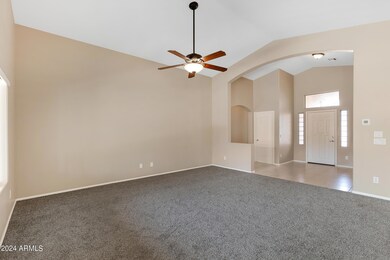 1026 E Julie Ave-9