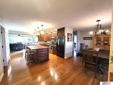 1018 N 1st St, Seward, NE 68434 - photo 4