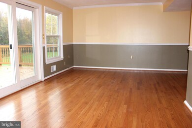 9223 Sand Creek Ct, Burke, VA 22015 - photo 6