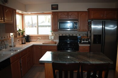 426 W Fremont Ave, Elmhurst, IL 60126 - photo 3