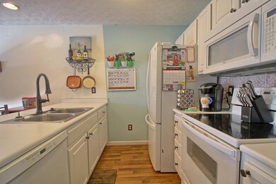 Kitchen 6