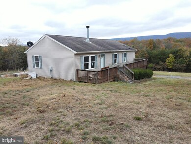 133 Sisk Valley Ln, Berkeley Springs, WV 25411 - photo 5