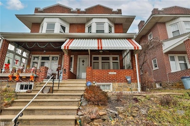 1825 W Greenleaf St, Allentown, PA 18104 - photo 2