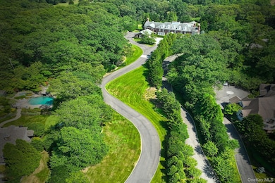 142 Round Swamp Rd, Huntington, NY 11743 - photo 3