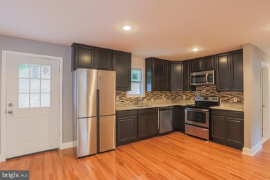 1402 Glendale Rd, Baltimore, MD 21239 - photo 6