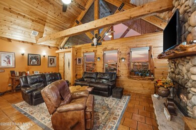 007_Living Room