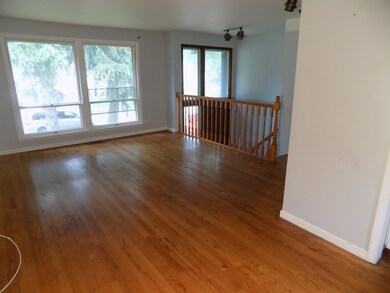 2207 Birch Ln, Rolling Meadows, IL 60008 - photo 3