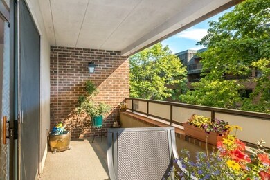 404 Paradise Rd unit 2P, Swampscott, MA 01907 - photo 7