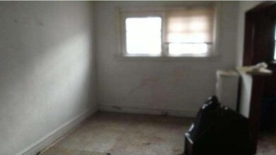 7128 Clover Ln, Upper Darby, PA 19082 - photo 5