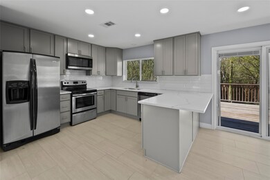 312 Old Course Dr, Friendswood, TX 77546 - photo 4