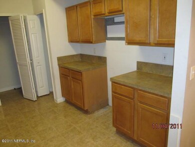 5101 Playpen Dr unit 4, Jacksonville, FL 32210 - photo 4