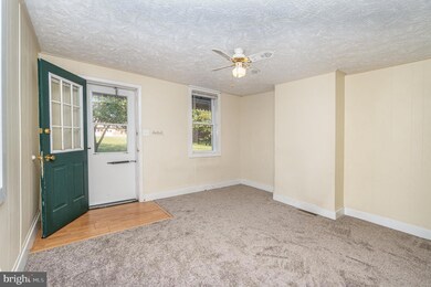 254 Mount Moriah St, Chambersburg, PA 17201 - photo 3