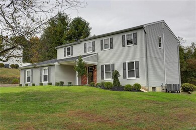 5767 Nina Cir, Coopersburg, PA 18036 - photo 2