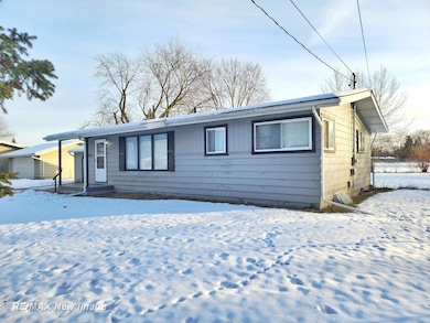 4955 Hepburn Rd, Saginaw, MI 48603 - photo 2