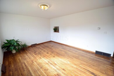 1128 Belden Rd, Columbus, OH 43229 - photo 4