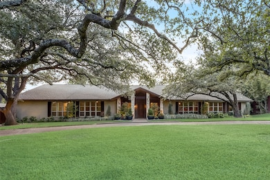 14077 Brookridge Dr, Dallas, TX 75240 - photo 2