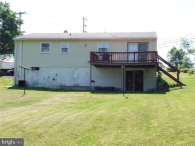 1105 W Bridge St, Spring City, PA 19475 - photo 3