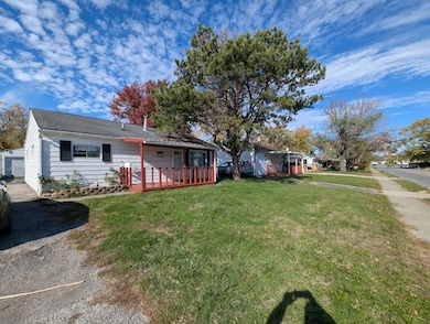 695 Demorest Rd, Columbus, OH 43204 - photo 2