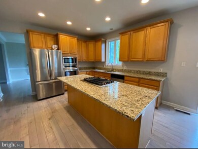 5823 Montgomery Rd, Elkridge, MD 21075 - photo 2