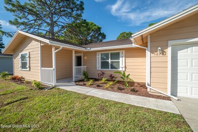 1070 Lee Ave NW, Palm Bay, FL 32907-7