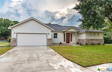 1006 Elizabeth, Seguin, TX 78155 - photo 2